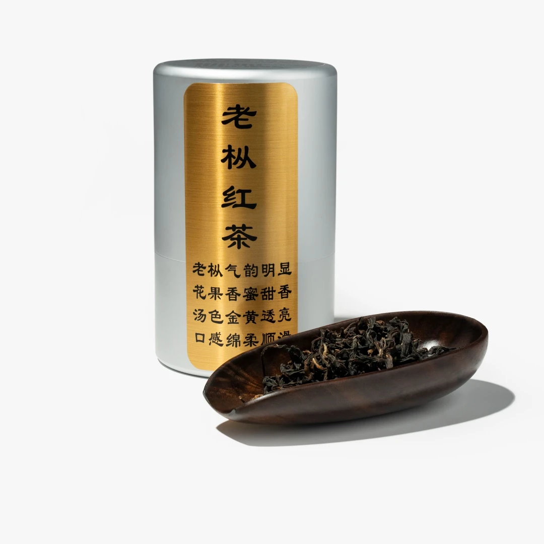 老枞红茶和凤凰单丛特色茶叶气韵足汤色金黄透亮口感绵柔顺滑