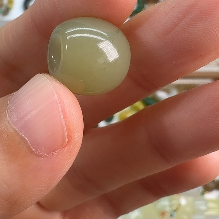 和田玉未镶嵌颈饰12.4