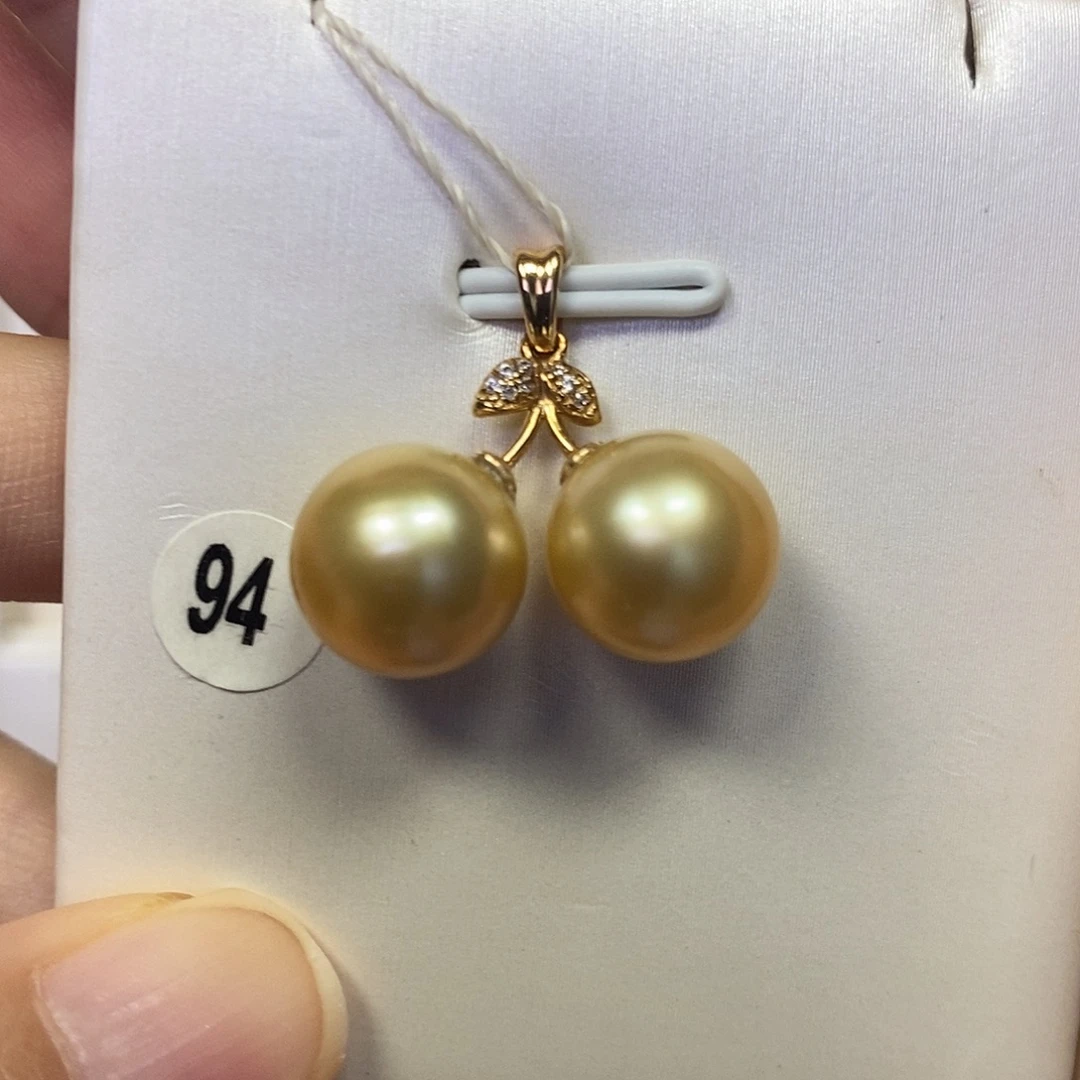 18K金镶嵌海水珍珠吊坠(不含链)