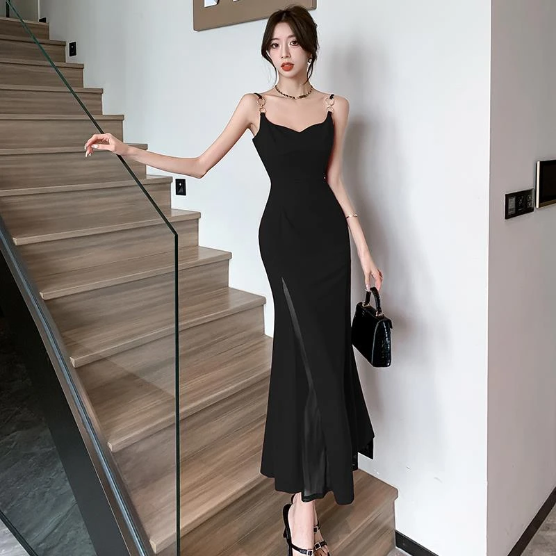 黑色高级感吊带连衣裙女夏性感包臀御姐小妈小黑裙宴会气质长裙子