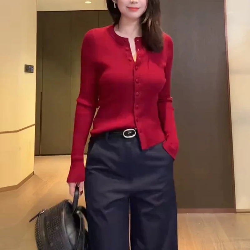 复古时尚圆领长袖针织开衫女2025新款秋季设计感休闲显瘦内搭上衣