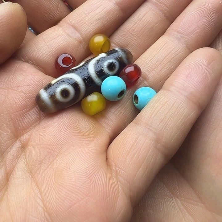 J***h玛瑙/玉髓合金耳钉玛瑙等多种珍贵文物