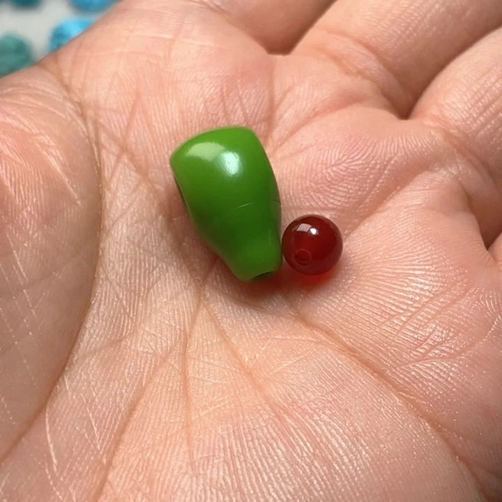 颈饰未镶嵌南红玛瑙