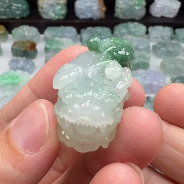 颈饰未镶嵌翡翠貔貅