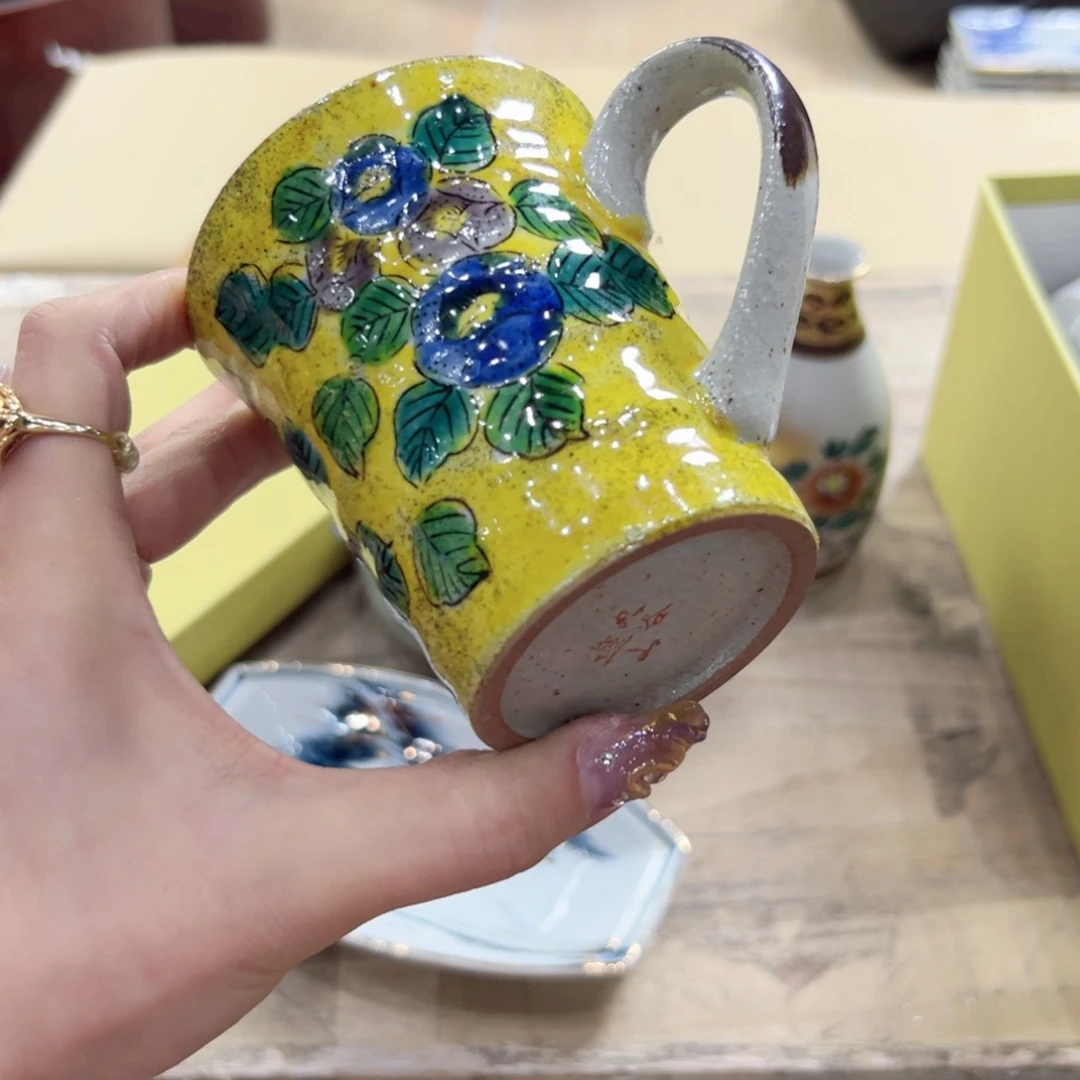 瓷片陶瓷和金属表面上产生