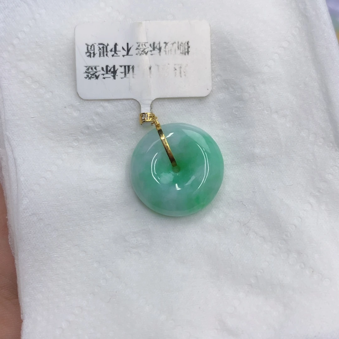 翡翠18K金镶嵌颈饰翡翠