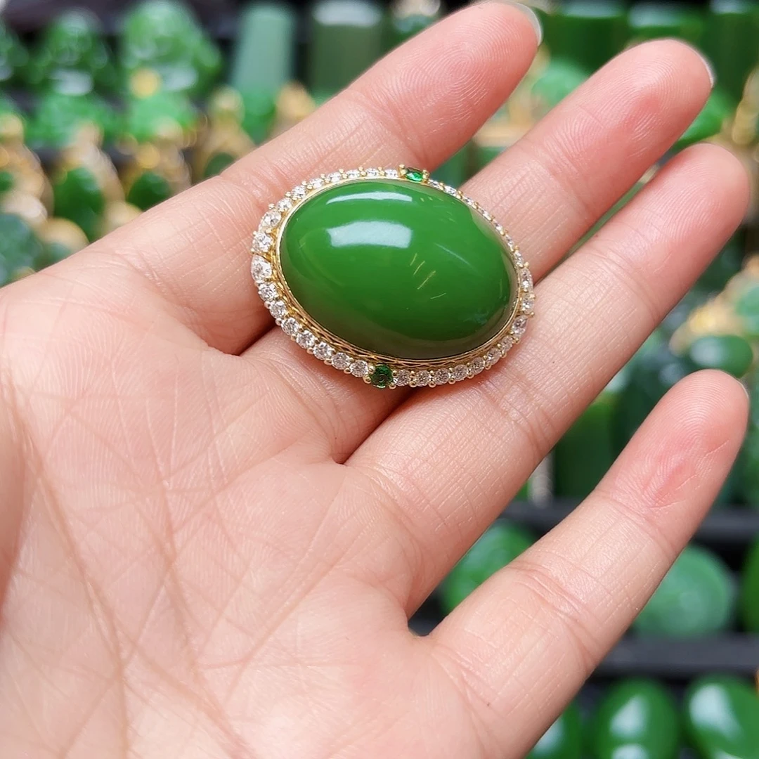 山***石和田玉（碧玉）18K金镶嵌颈饰