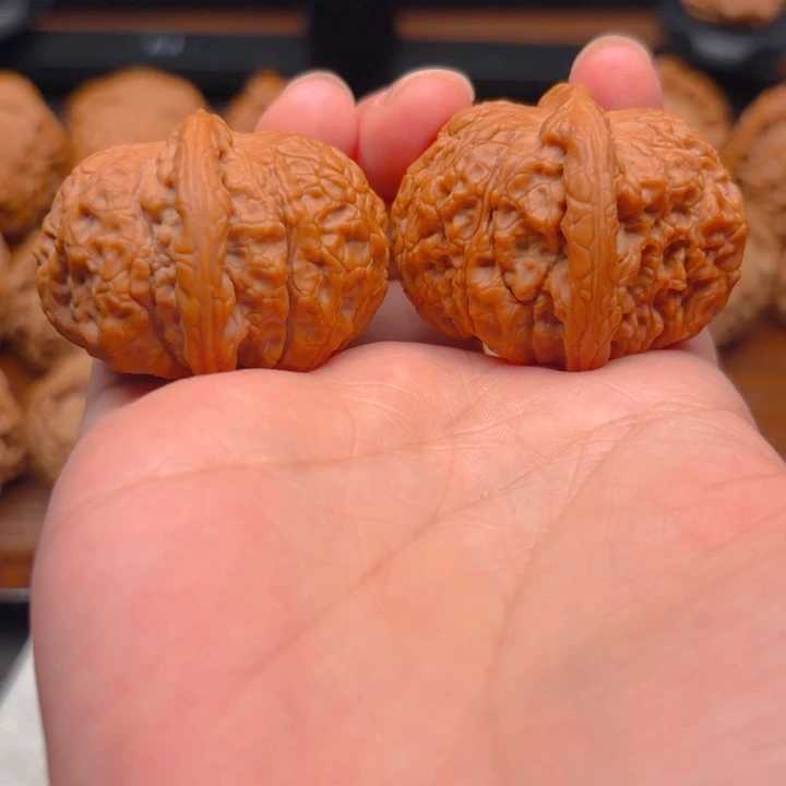 文玩核桃把件血麒麟41