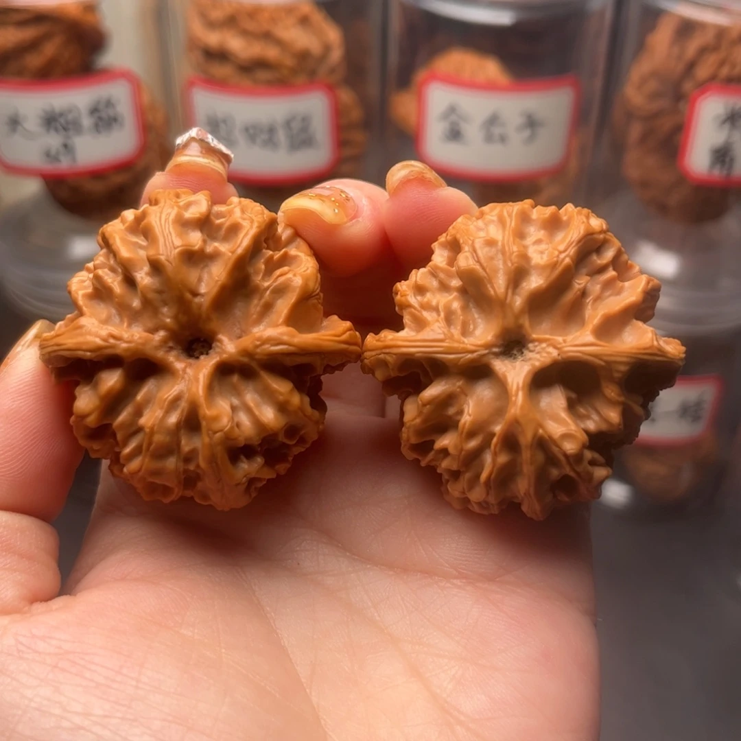 文玩核桃把件T****长43苹果园