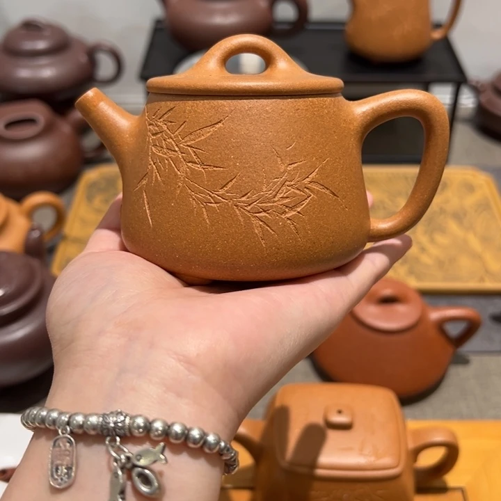 刺***客茶壶紫砂宜兴紫砂壶黄金段泥