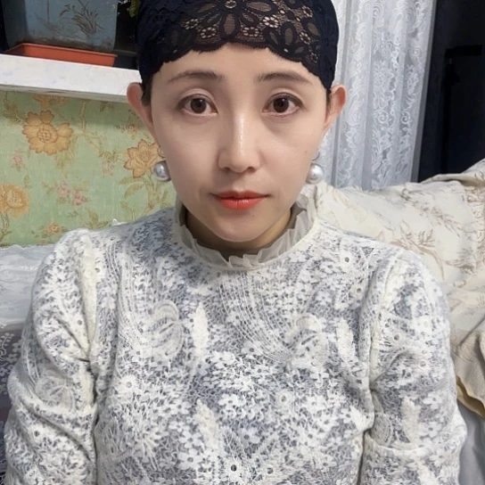 头层牛皮革涤纶（聚酯纤维）高端蕾丝打底帽黑色