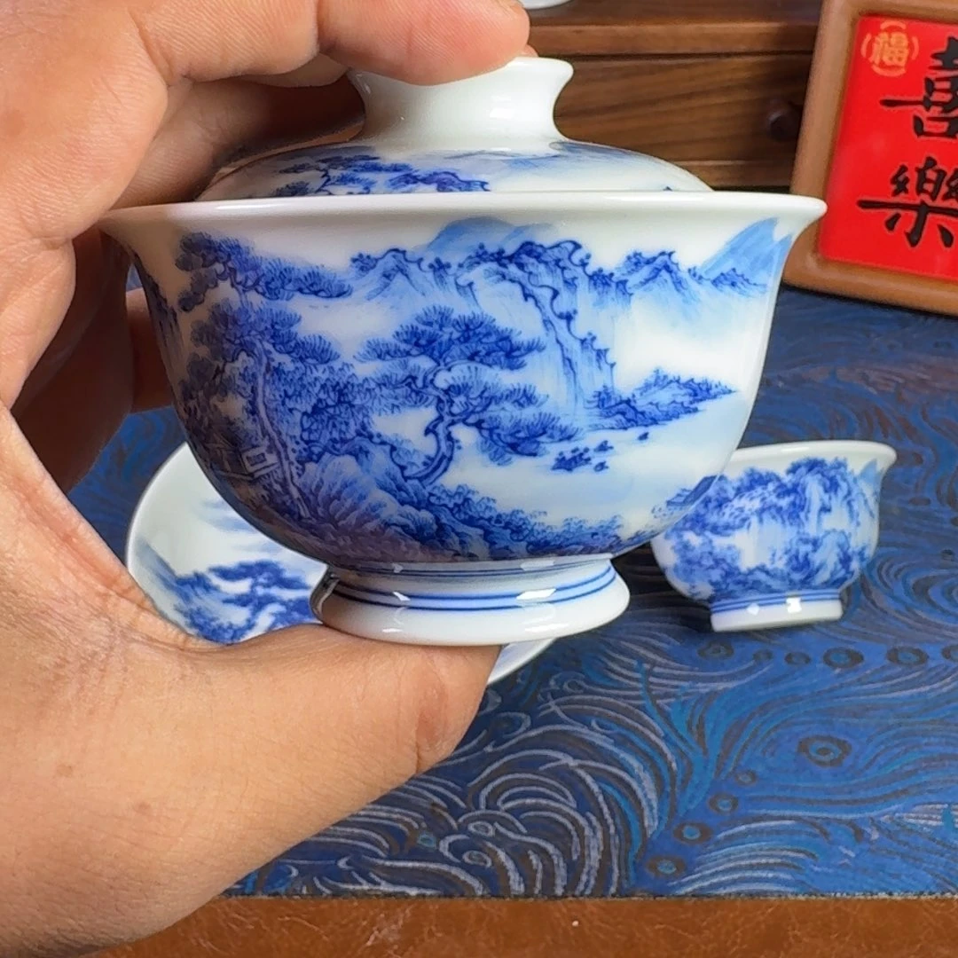 景德镇全手工手绘青花山水两才盖碗