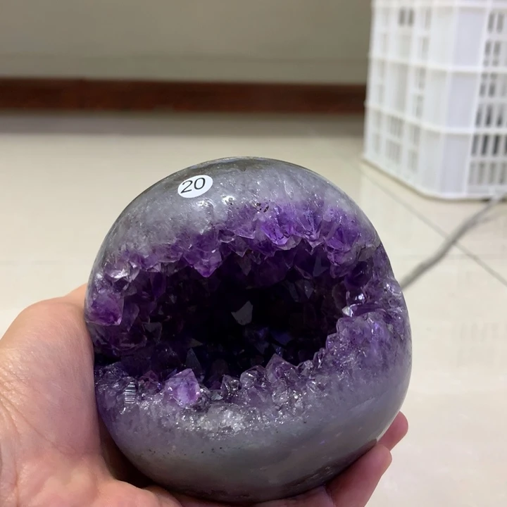 未镶嵌水晶大型摆件（非配饰）