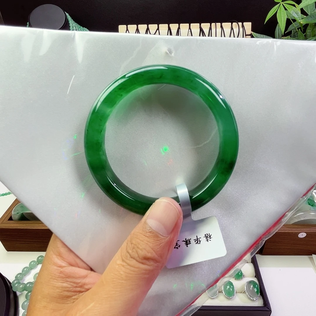 未镶嵌手镯石英质玉60.9