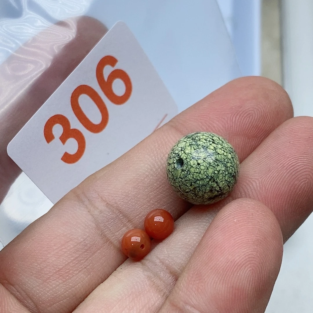 南红玛瑙未镶嵌珠宝奇石