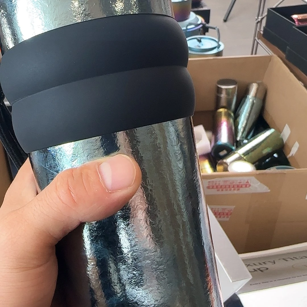 纯钛蓝色吸管杯瑕疵