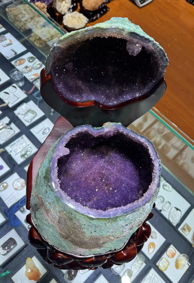 巴西原矿绿皮紫水晶聚宝盆摆件