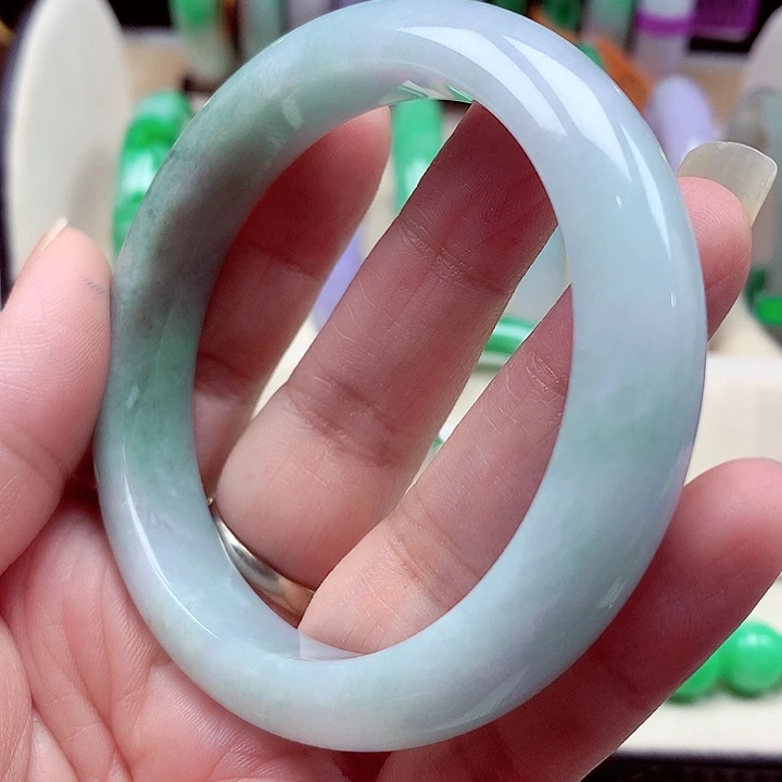 翡翠未镶嵌手镯翡翠