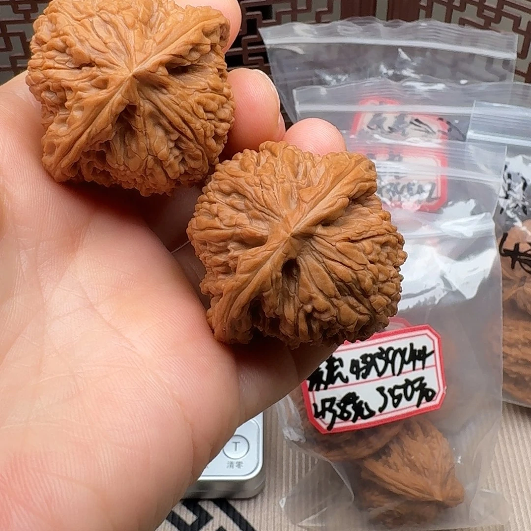 文玩核桃把件南疆石