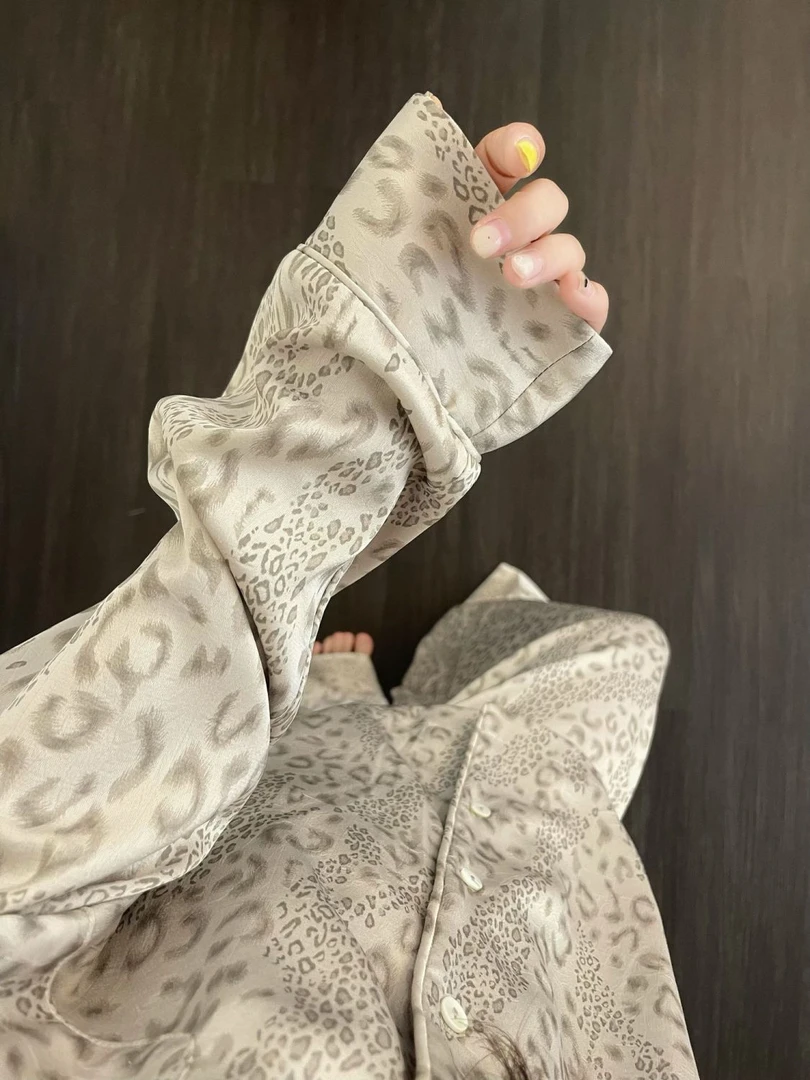 韩系高级感豹纹冰丝长袖睡衣女春秋新款ins设计感宽松家居服套装
