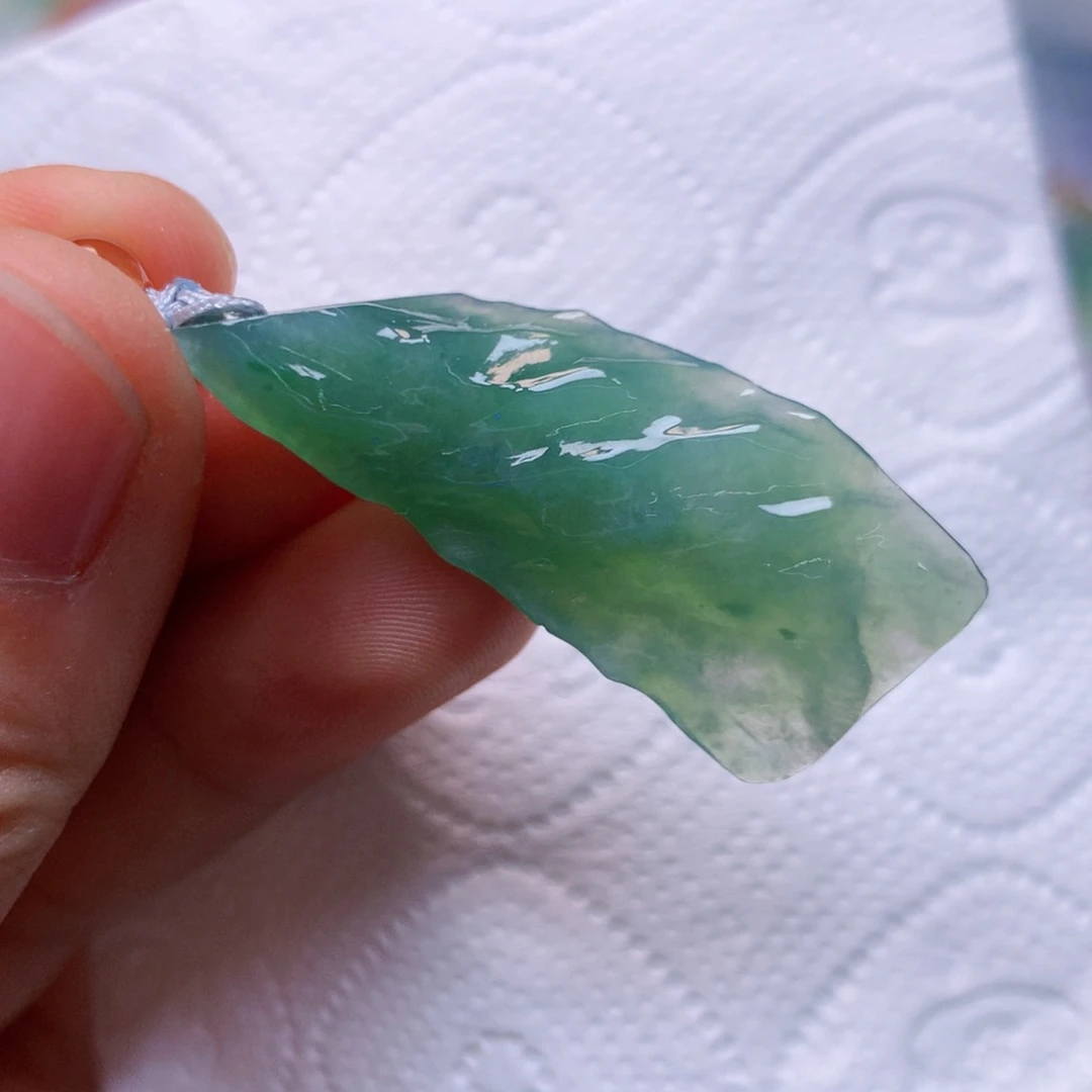 【闪购商品】翡翠吊坠(不含链)未镶嵌