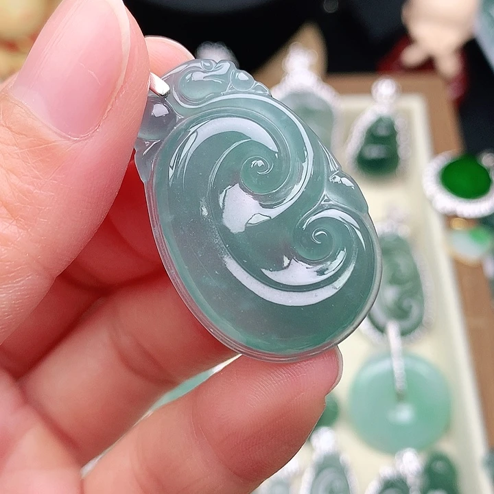 颈饰银S925镶嵌翡翠吊坠