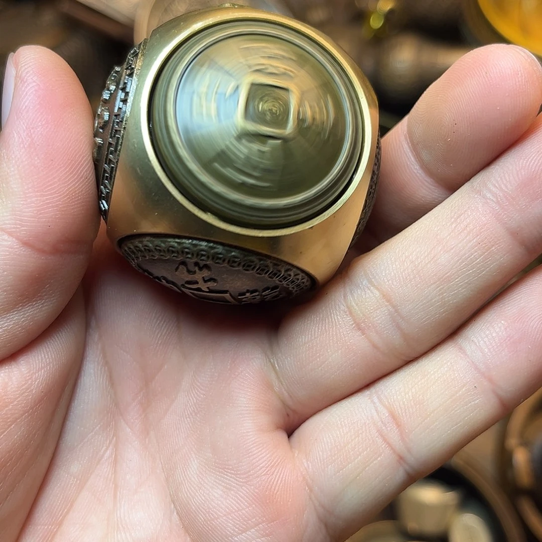 精美铜器工艺品等