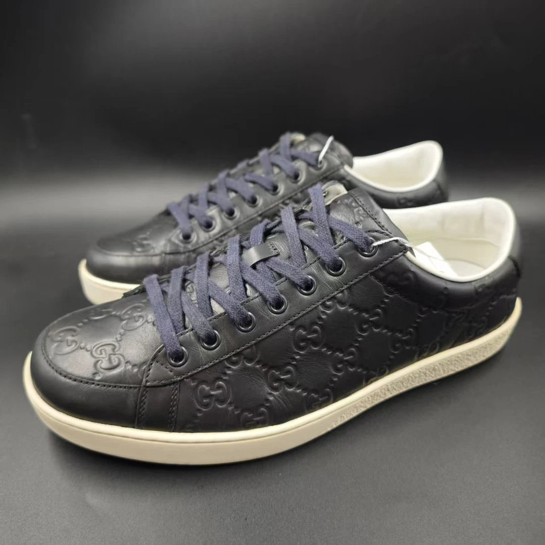 95新 GUCCI/古驰 男士时尚休闲潮流黑色经典印花板鞋41.5码 xh150