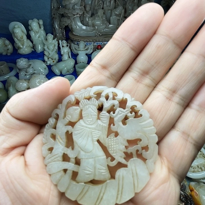 和田玉（青白玉）未镶嵌颈饰