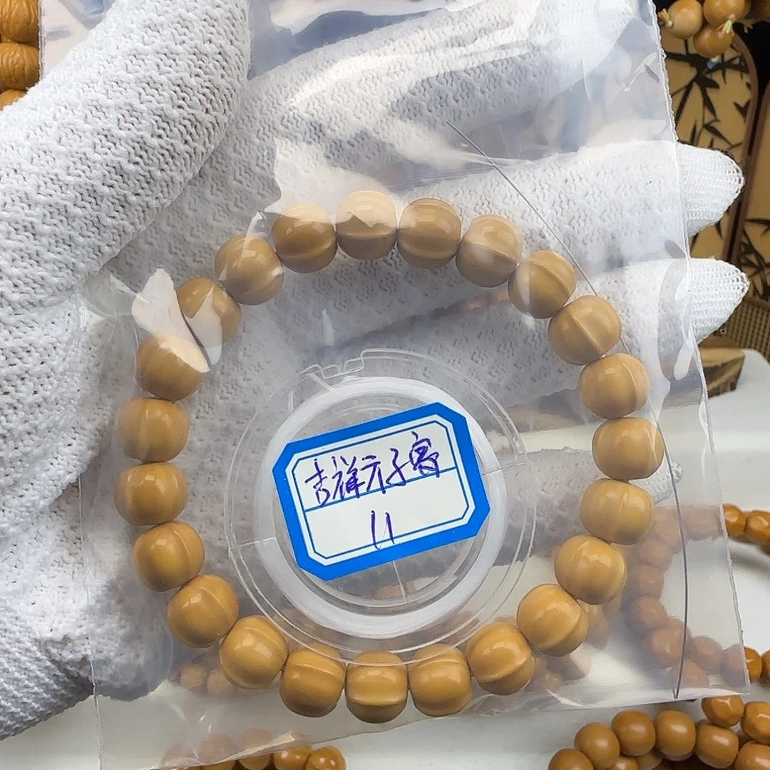 猴头核桃吊坠小鲨鱼