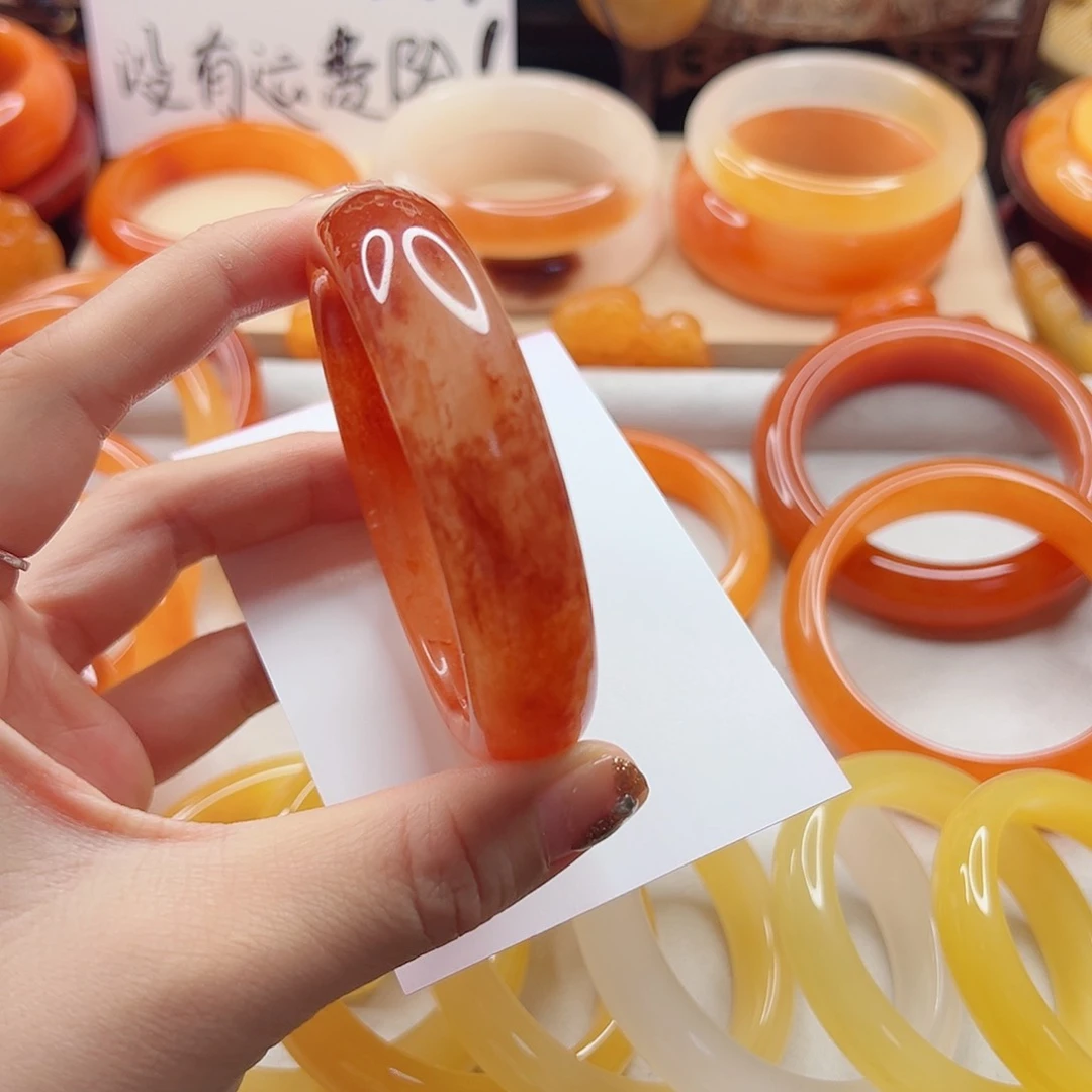 透***凉石英质玉（黄龙玉）未镶嵌手镯