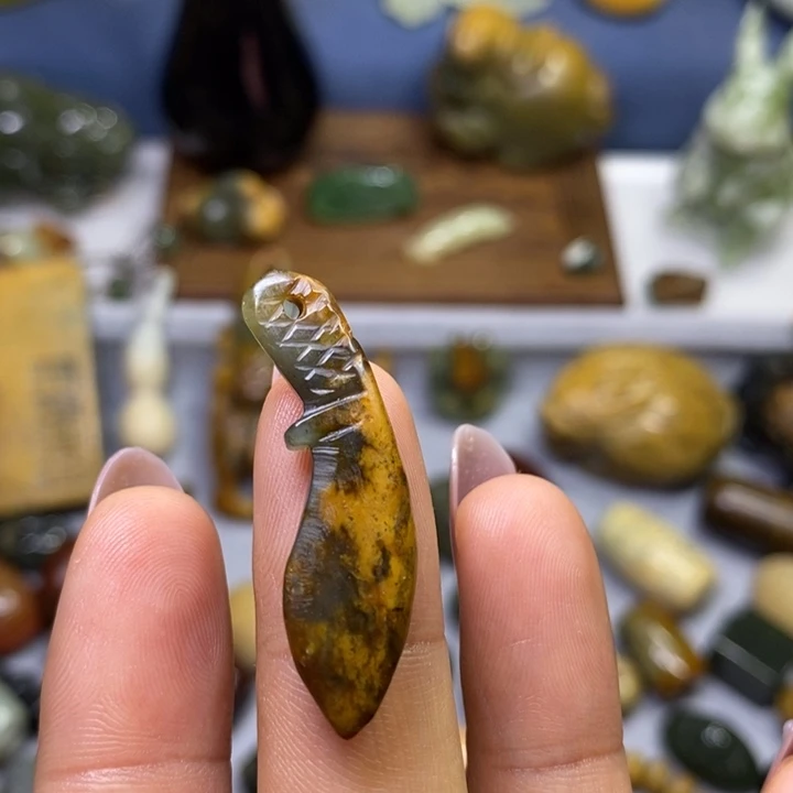 岫岩河磨玉（透闪石质玉）未镶嵌挂件