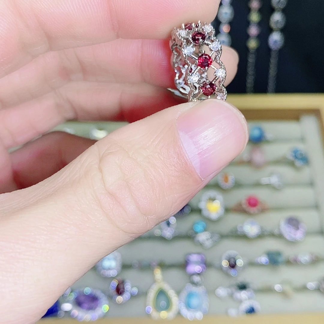 未镶嵌戒指石榴石