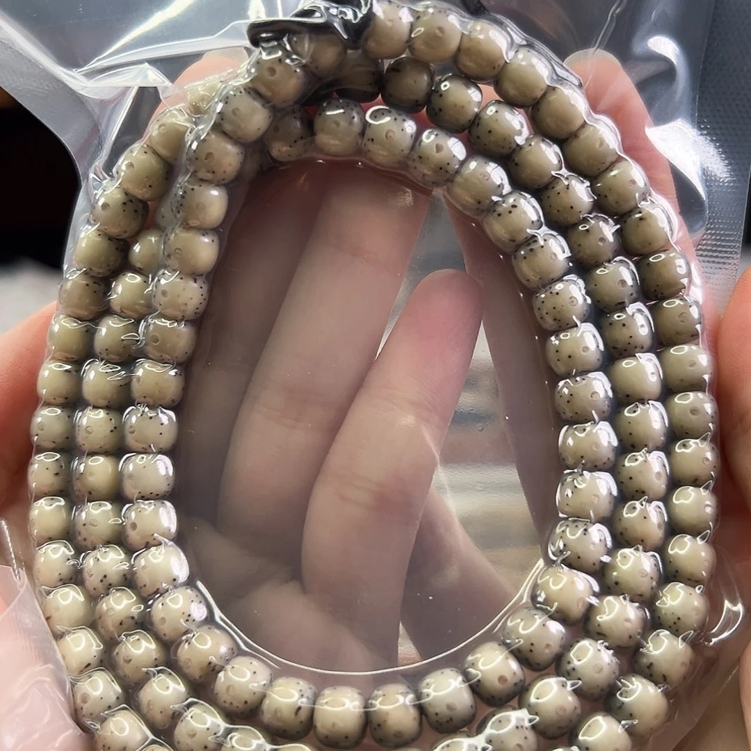 手串星月菩提Fqh7.5*6.5玉化料 贯穿通体留白 针尖星