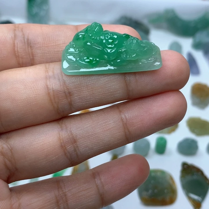 翡翠未镶嵌吊坠(不含链)
