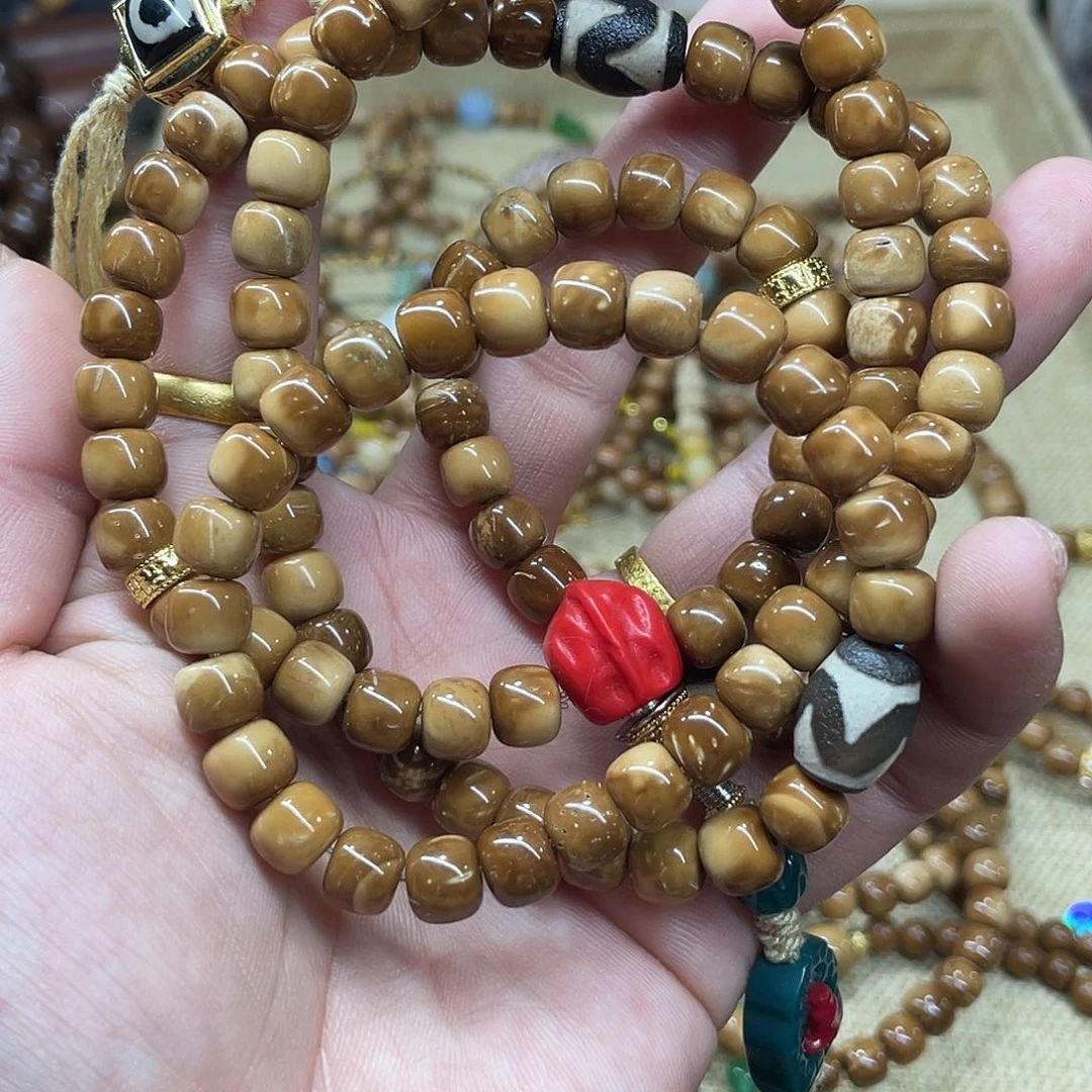 维腊木（绿檀）无事牌