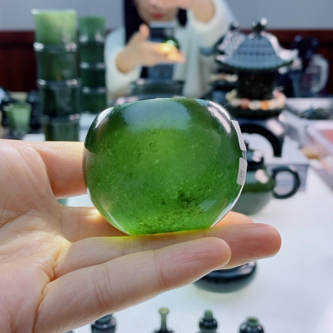 未镶嵌和田玉摆件
