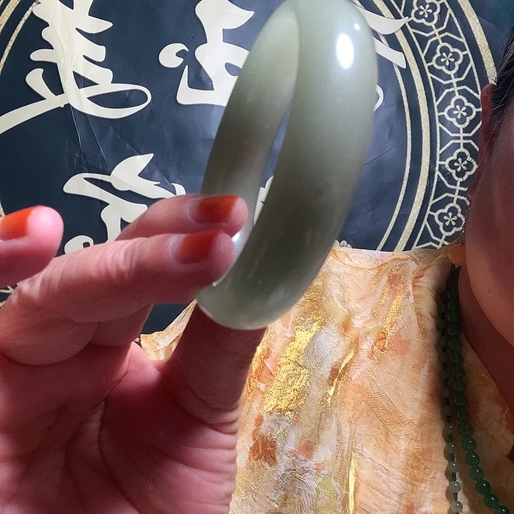 透闪石质玉足银镶嵌颈饰