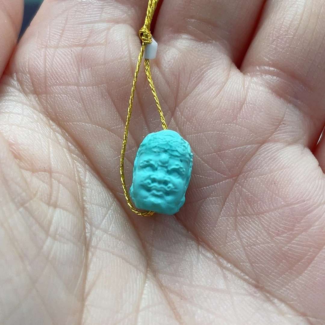 绿松石颈饰未镶嵌