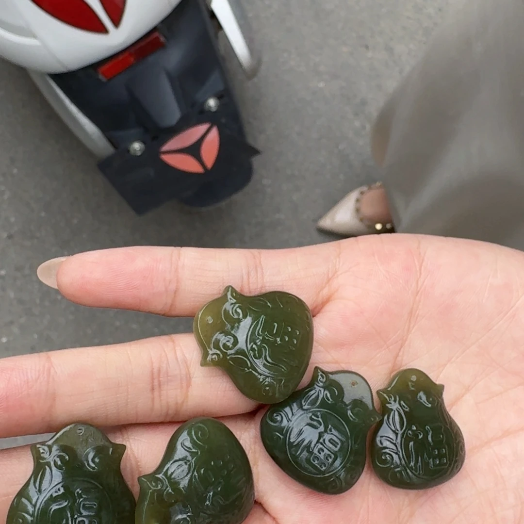 和田玉未镶嵌颈饰多样性发货 拍一发一