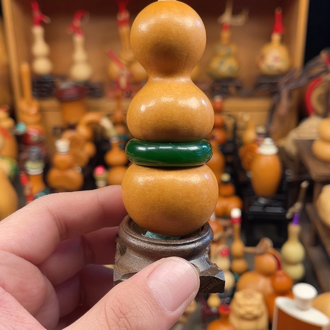 费*根据地和久别重逢哥