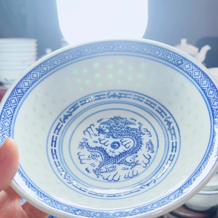 青花玲珑7寸面碗荷叶边龙纹