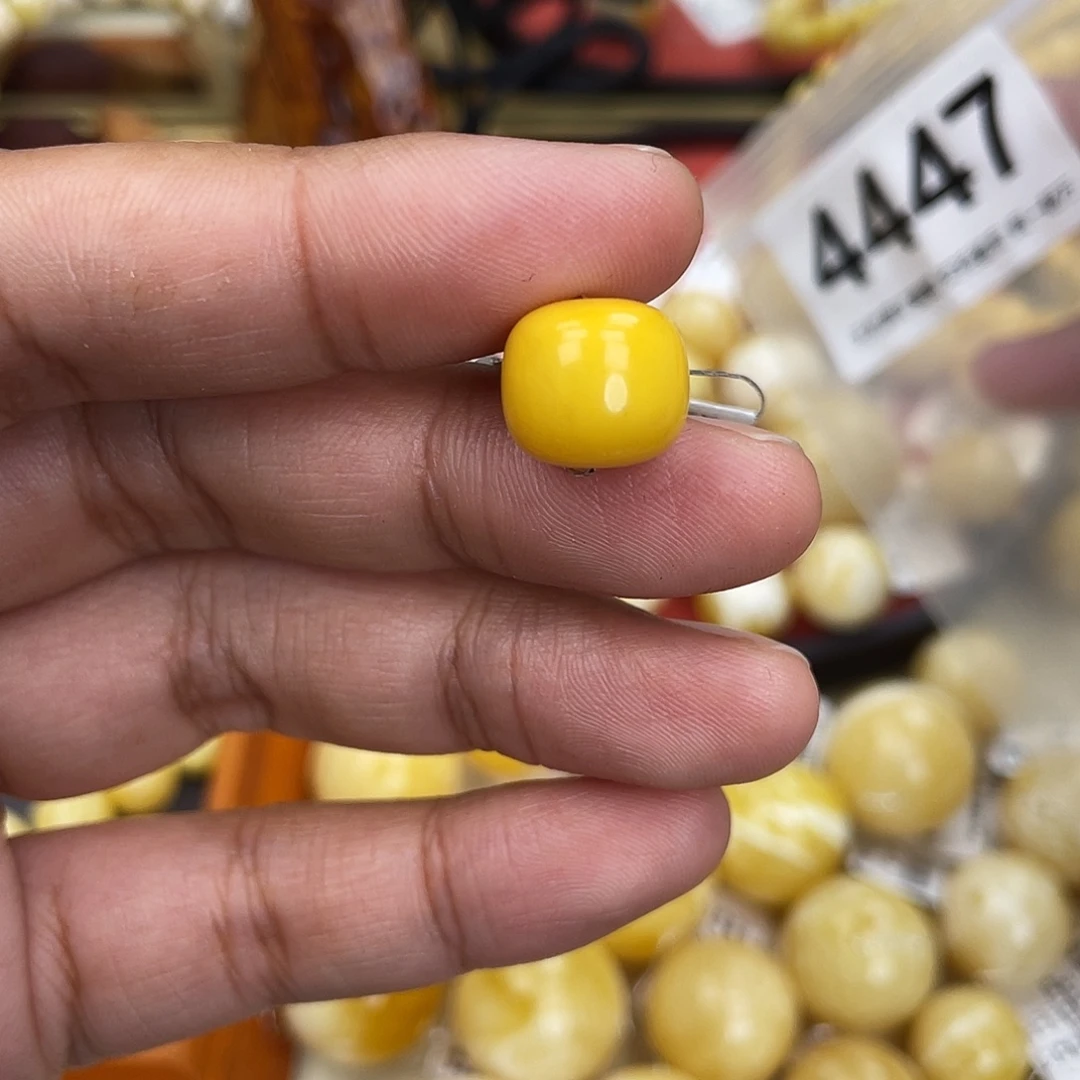 蜜蜡未镶嵌珠宝奇石12.6沁色