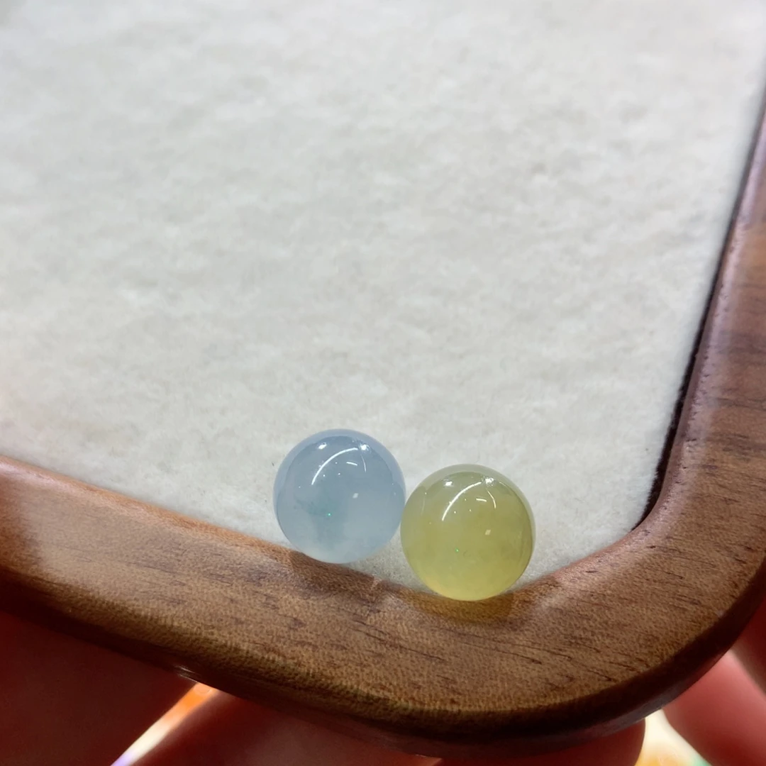 翡翠散珠一对卡9.2-9.3