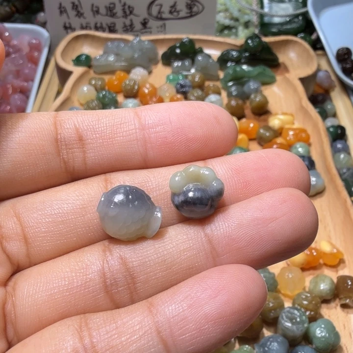 和田玉未镶嵌珠宝半成品六*哈