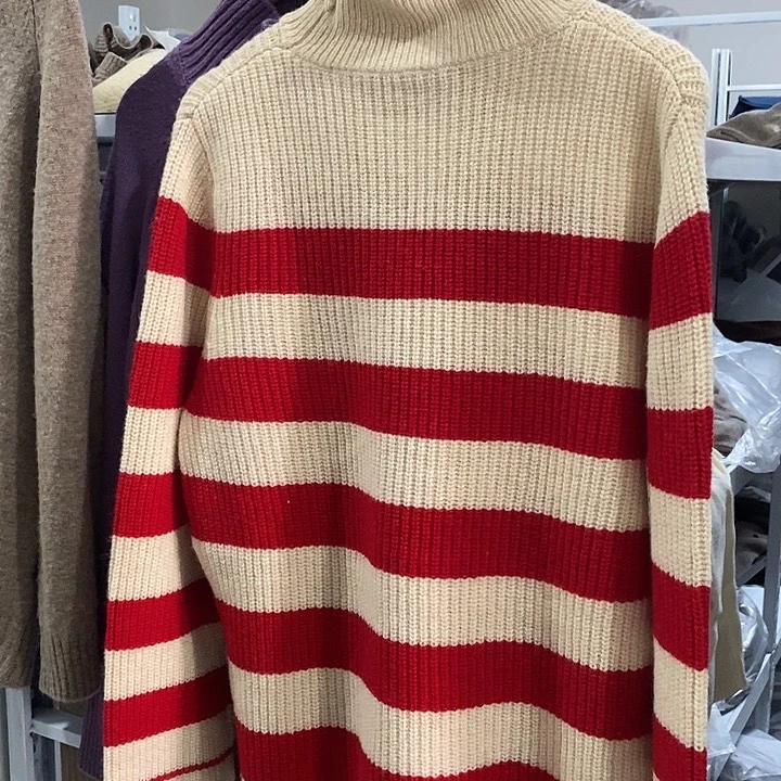 纯羊毛加厚高领红白条纹