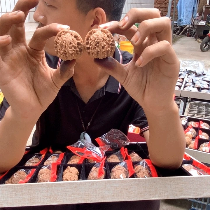 吊坠文玩核桃南疆石