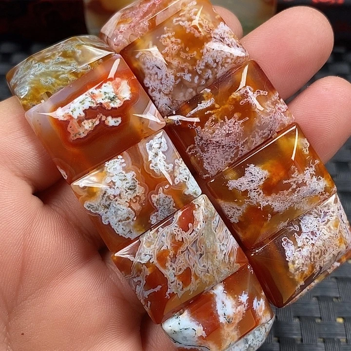 蓝***花玛瑙/玉髓未镶嵌颈饰
