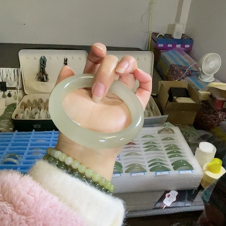 东陵石未镶嵌手镯62