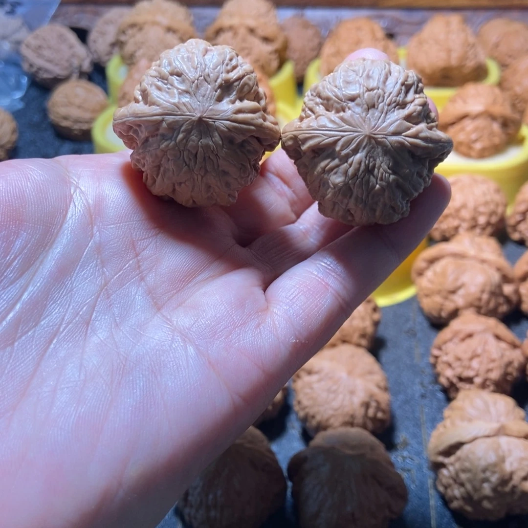 文玩核桃吊坠铁锤精对 35 34